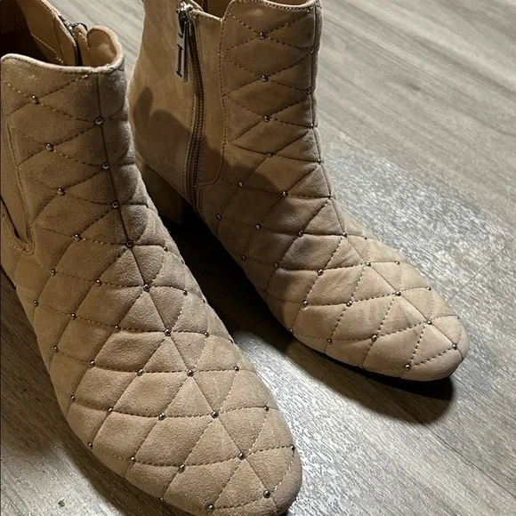 Quilted Tan Ankle Boots - Picture 4 of 8